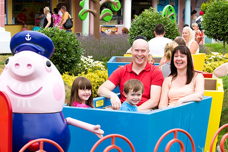 Family rides at Paultons Park and Peppa Pig World