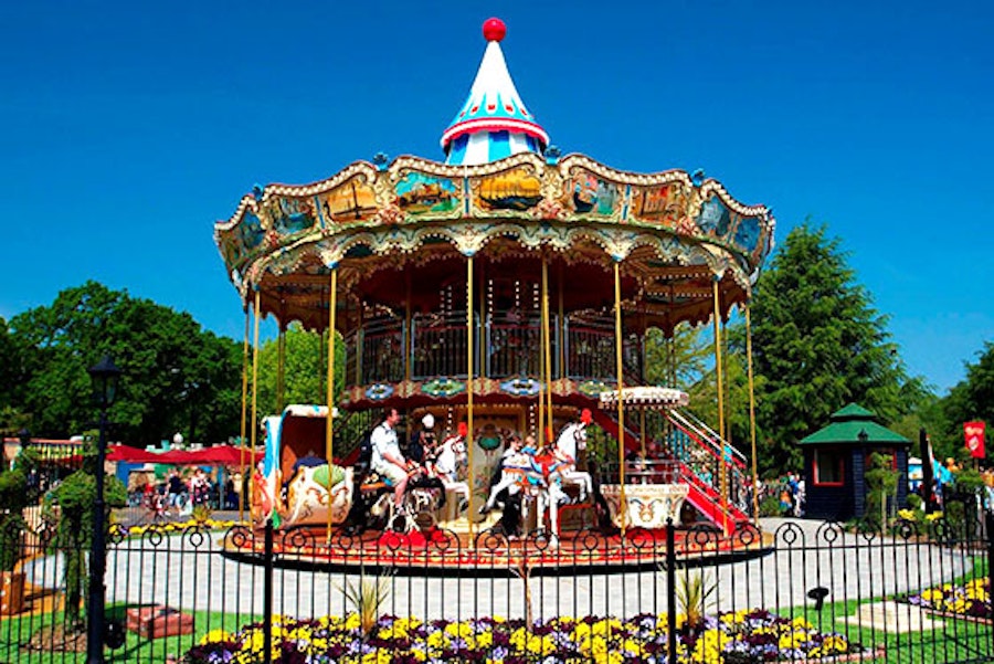 Paultons Park childrens rides
