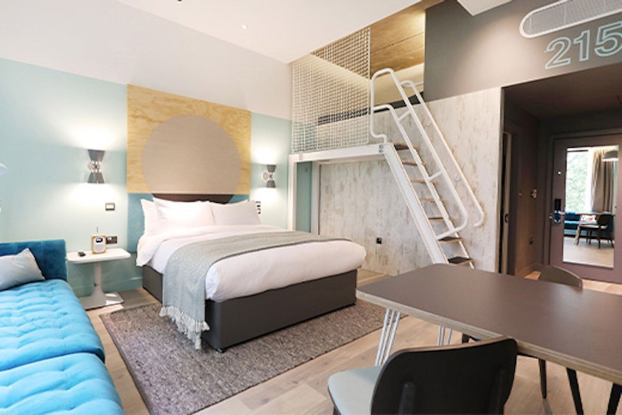 room2 Southampton self catering guest room