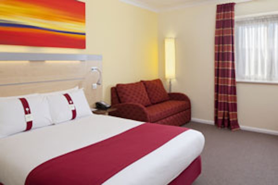 Holiday Inn Express M27 J7