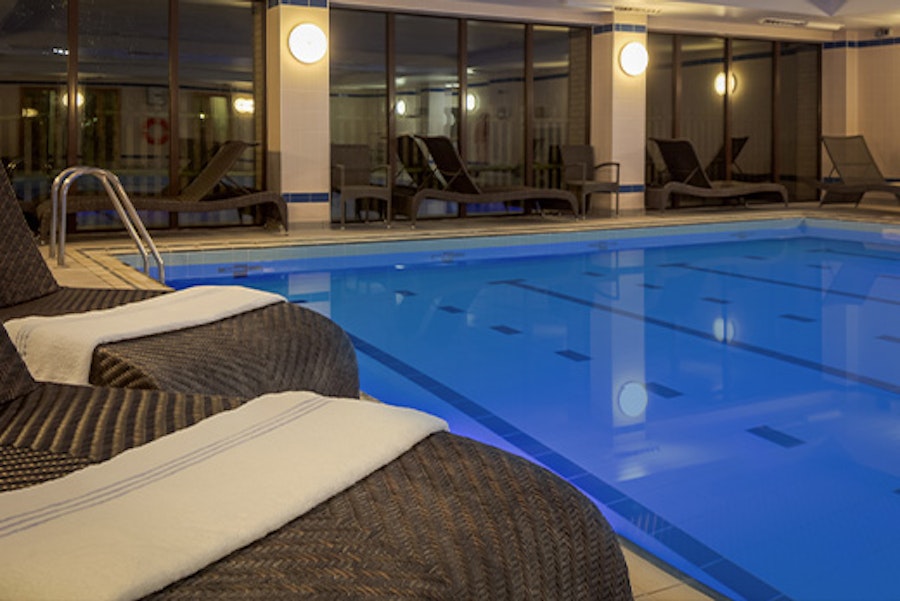 Hampshire Court Hotel swimming pool