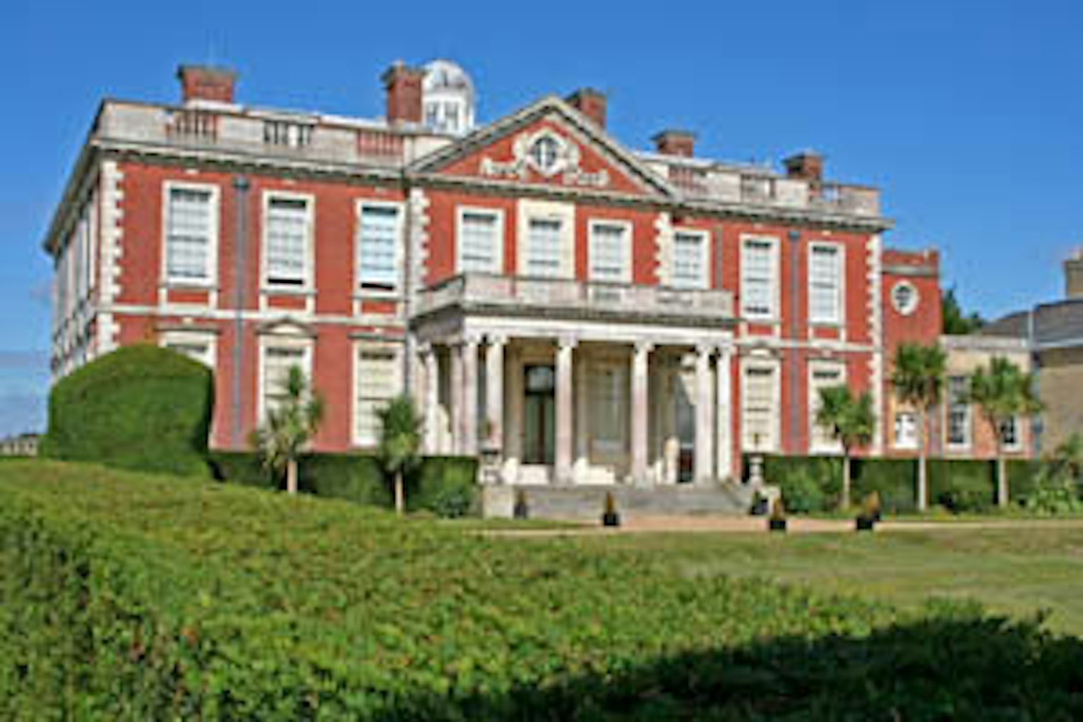 Hampshire Stately Homes near Paultons Park A Paultons Breaks guide