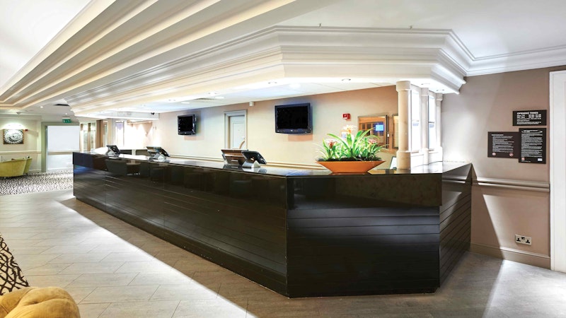 Doubletree newbury north hotel reception