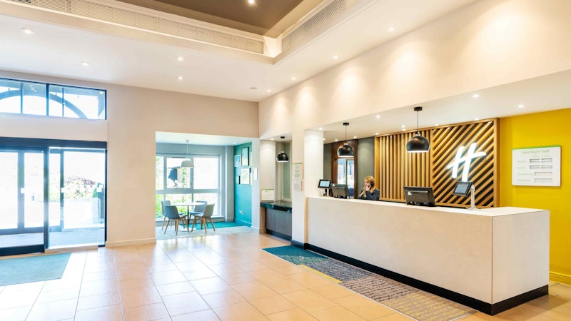 Holiday Inn Fareham - reception