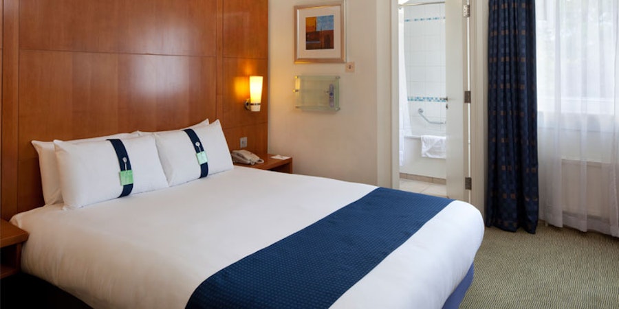 Holiday Inn Basingstoke - bedroom