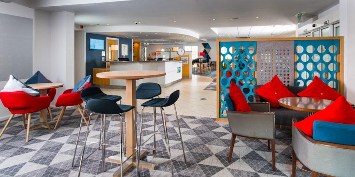 Holiday Inn Express Southampton West Hotels near Paultons Park Holiday Inn Express Southampton West Hotels near Paultons Park