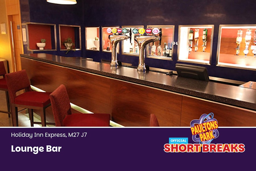 Holiday Inn Express M27 J7 - hotel bar