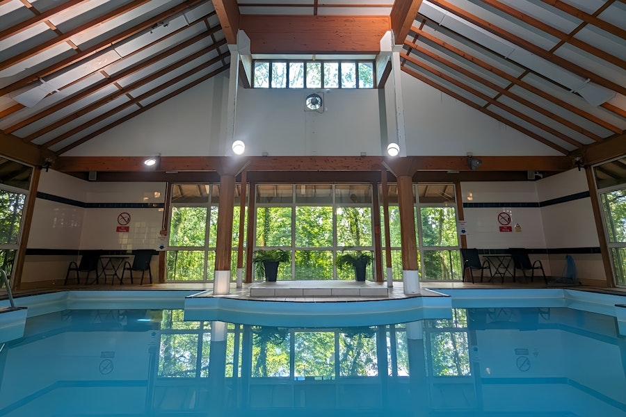 Marwell Hotel - pool