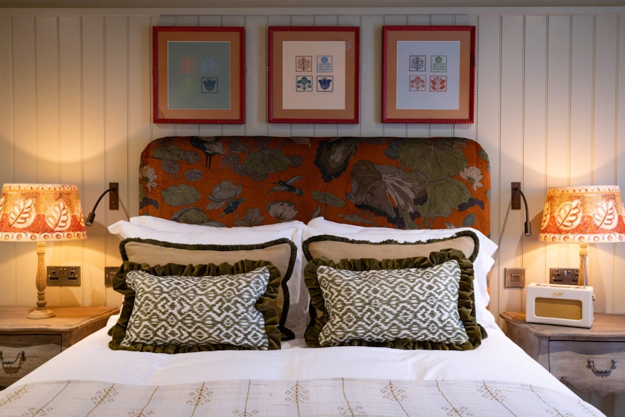 Potters Heron Bed Pillows